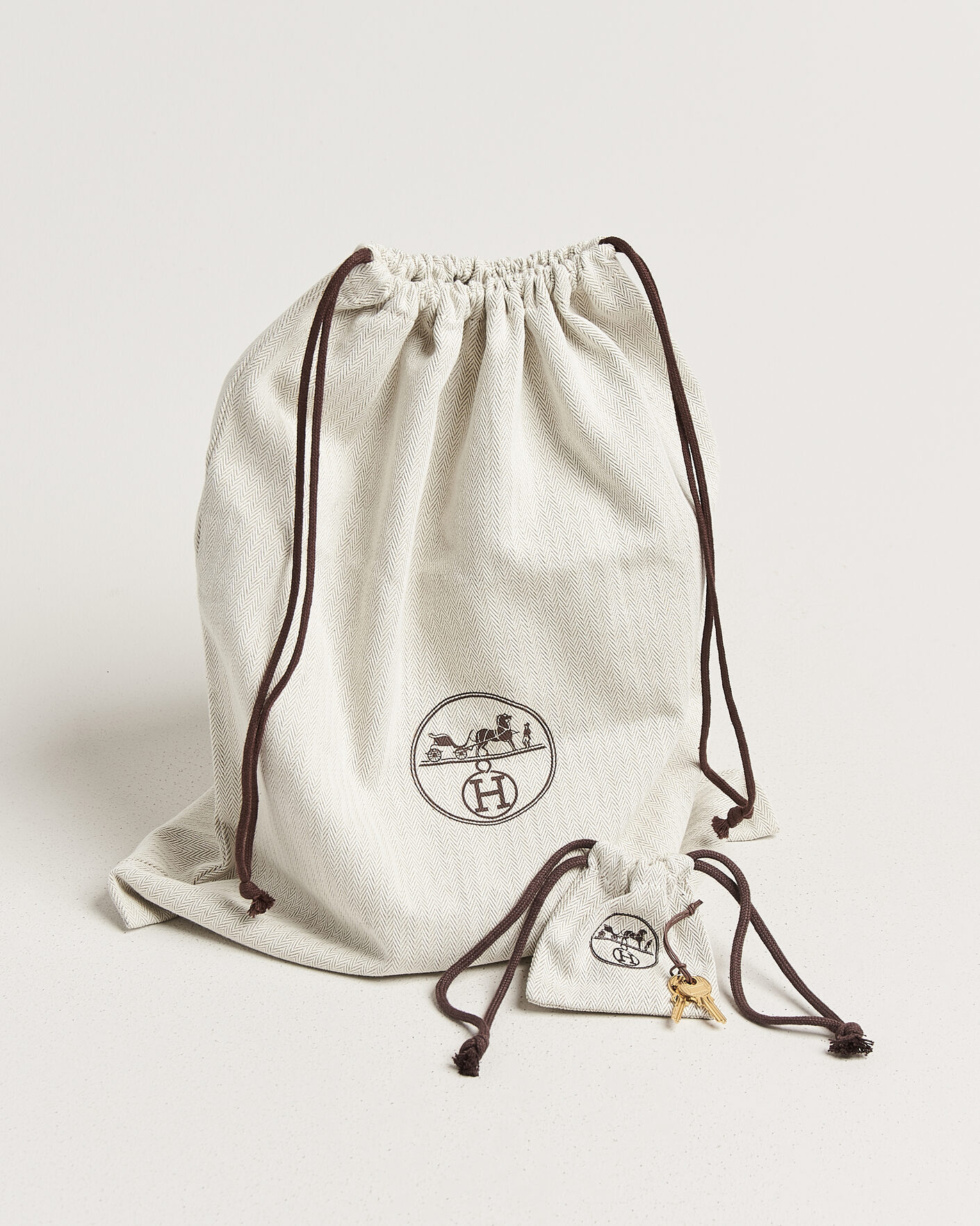 Herr | Pre-Owned & Vintage Bags | Hermès Pre-Owned | Picotin Lock 18 Black