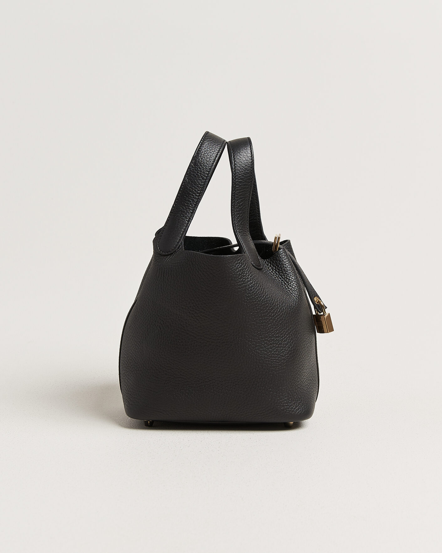 Herr | Pre-Owned & Vintage Bags | Hermès Pre-Owned | Picotin Lock 18 Black