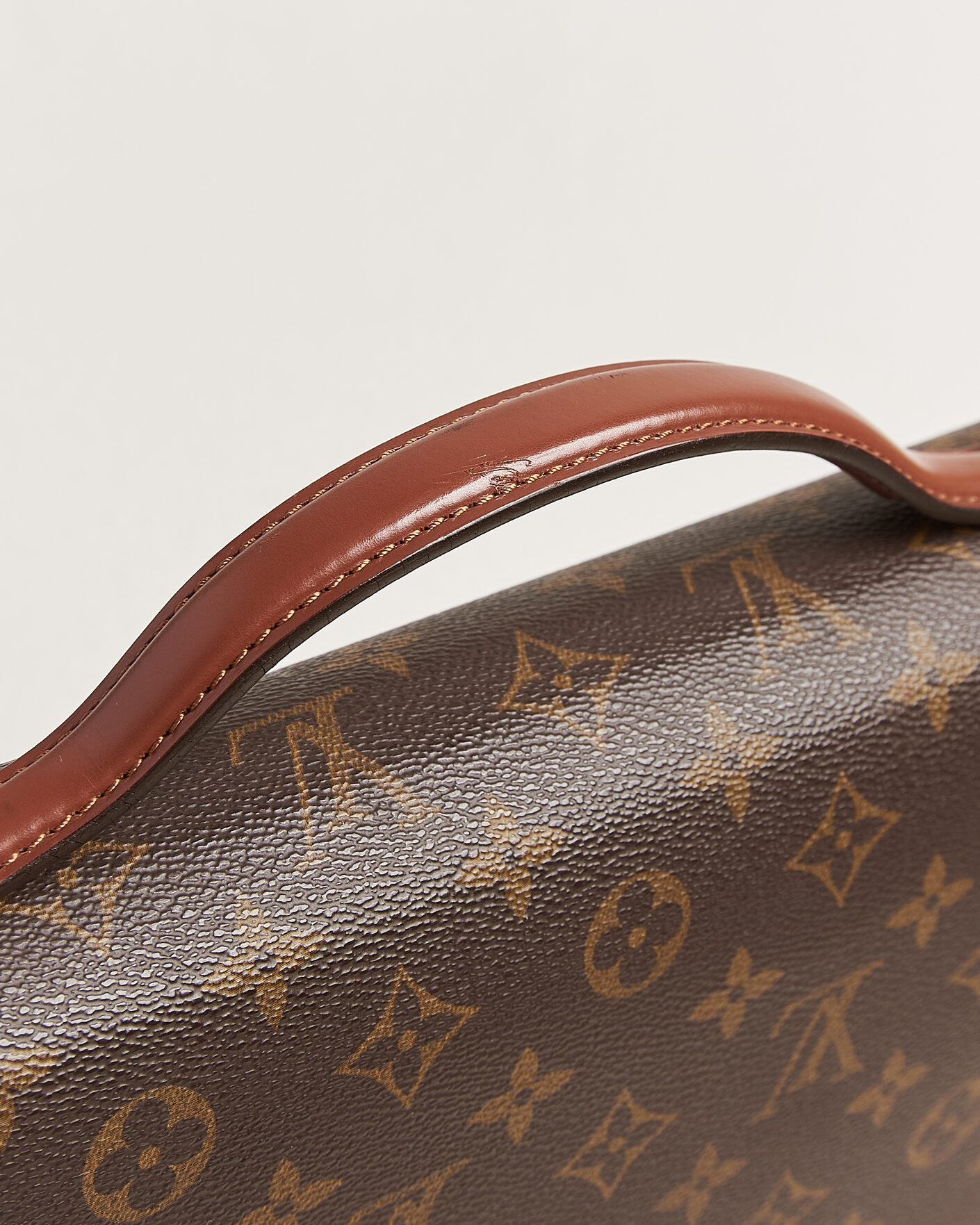 Herr | Pre-Owned & Vintage Bags | Louis Vuitton Pre-Owned | Porte Document Bandouliére Monogram