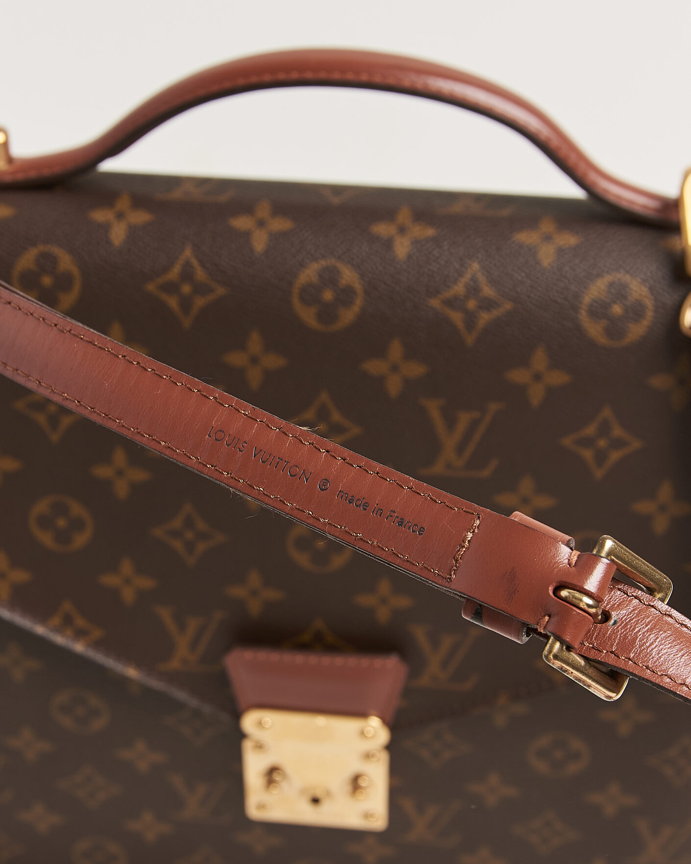 Herr | Pre-Owned & Vintage Bags | Louis Vuitton Pre-Owned | Porte Document Bandouliére Monogram