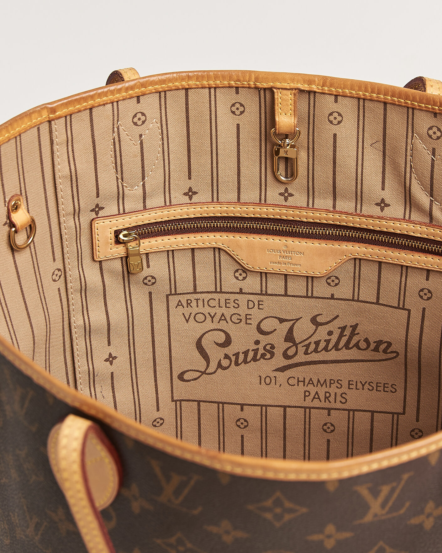 Herr | Pre-Owned & Vintage Bags | Louis Vuitton Pre-Owned | Neverfull MM Monogram