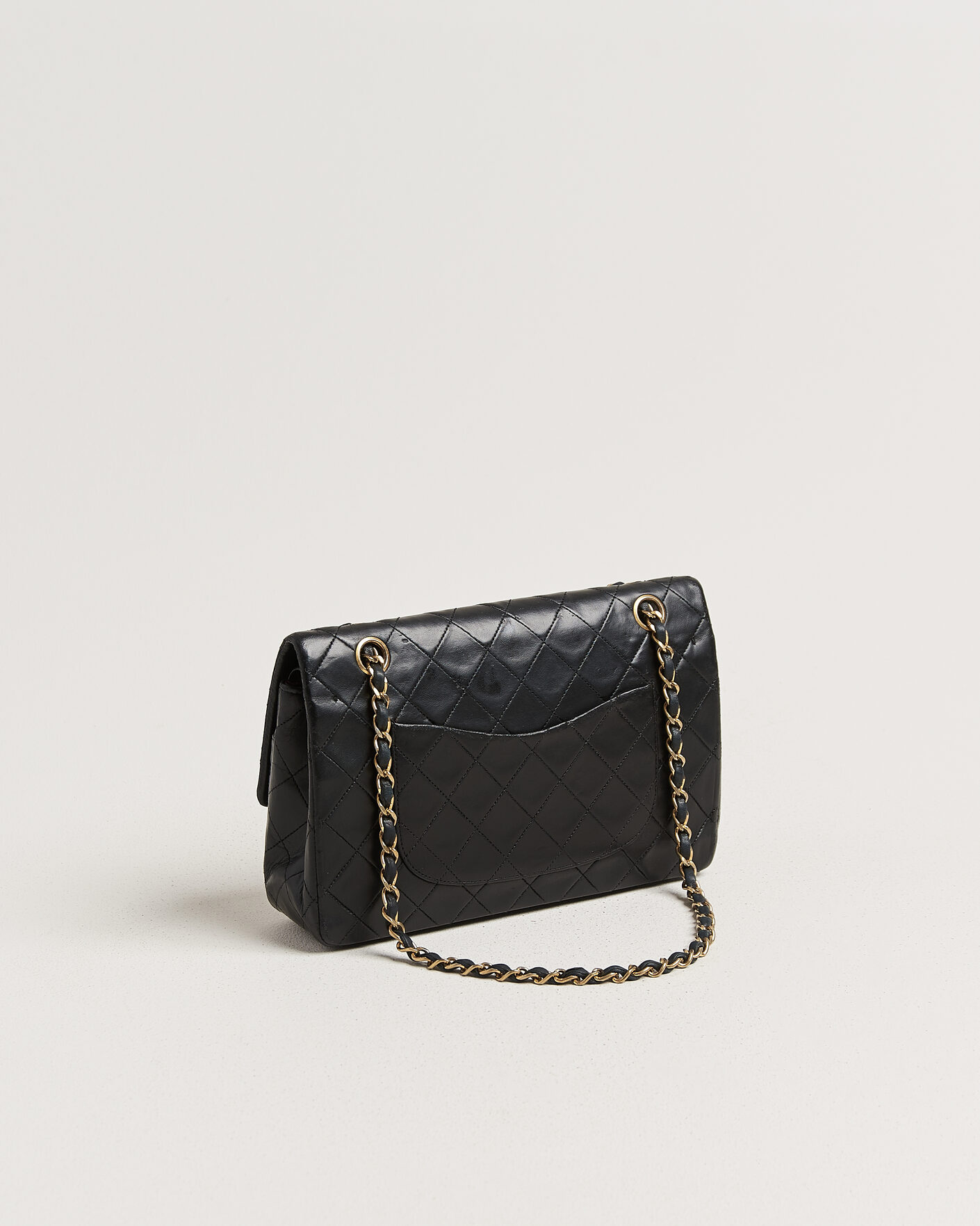 Herr | Pre-Owned & Vintage Bags | Chanel Pre-Owned | Classic Medium Double Flap Bag Lambskin Black