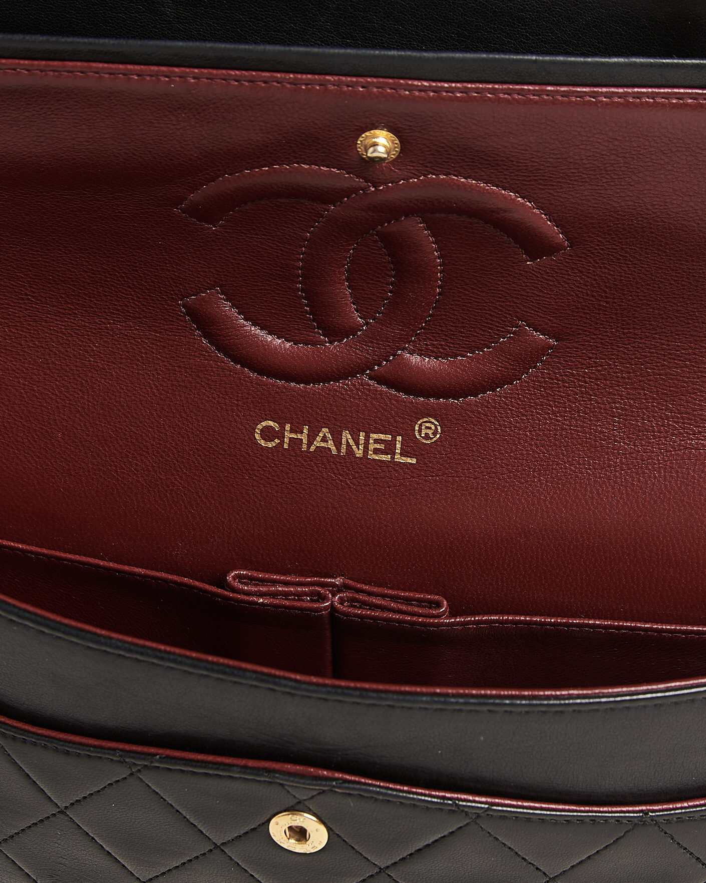 Herr | Pre-Owned & Vintage Bags | Chanel Pre-Owned | Classic Medium Double Flap Bag Lambskin Black