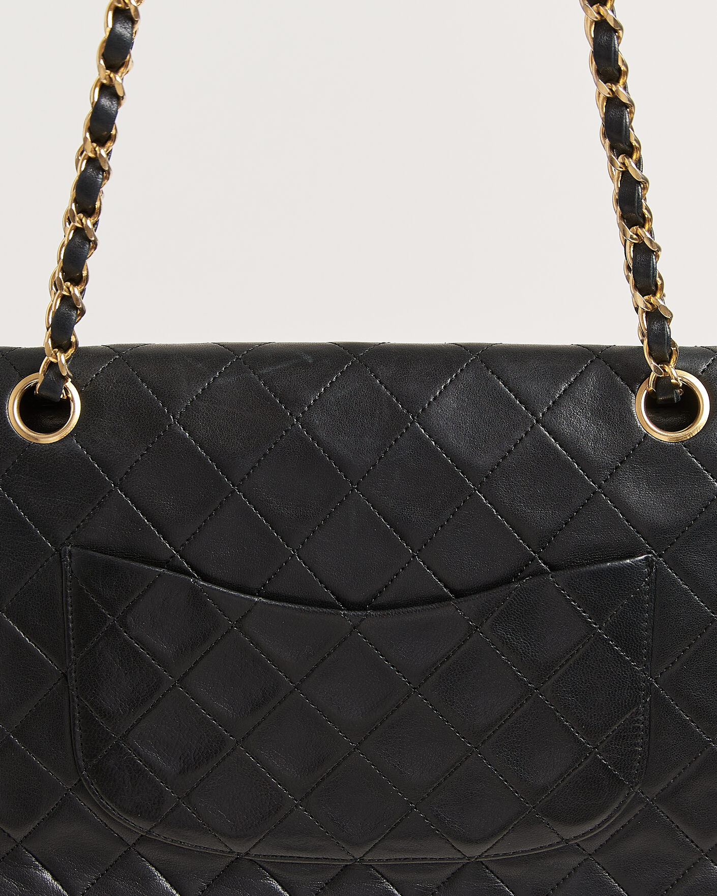 Herr | Pre-Owned & Vintage Bags | Chanel Pre-Owned | Classic Medium Double Flap Bag Lambskin Black