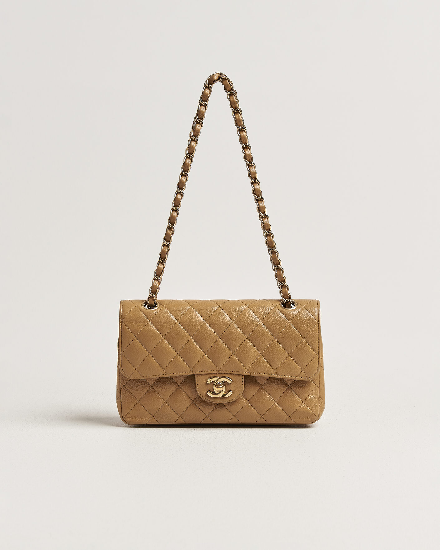 Herr | Pre-Owned & Vintage Bags | Chanel Pre-Owned | Classic Small Double Flap Bag Caviar Leather Beige