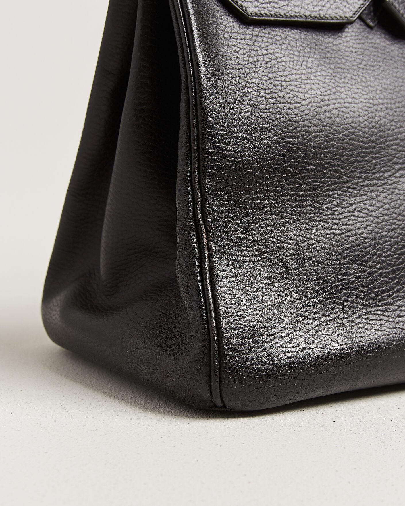 Herr | Pre-Owned & Vintage Bags | Hermès Pre-Owned | Birkin 35 Retourné Ardennes Leather Black