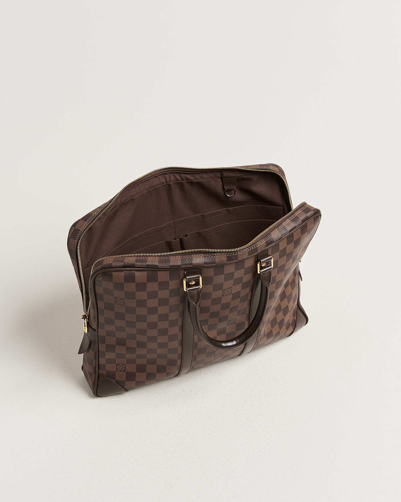 Herr | Pre-Owned & Vintage Bags | Louis Vuitton Pre-Owned | Porte Documents Voyage Damier Ebene