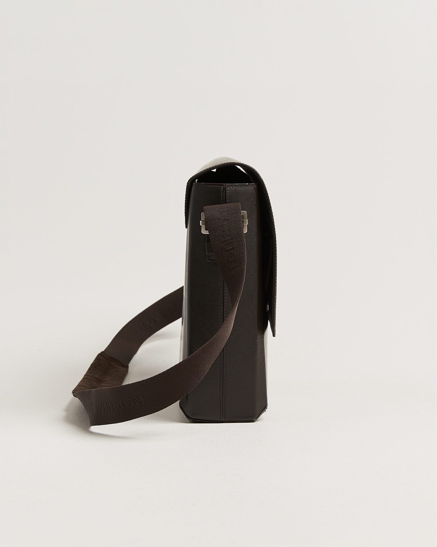 Herr | Pre-Owned & Vintage Bags | Louis Vuitton Pre-Owned | Messenger Bag Monogram Glace Bobby Brown