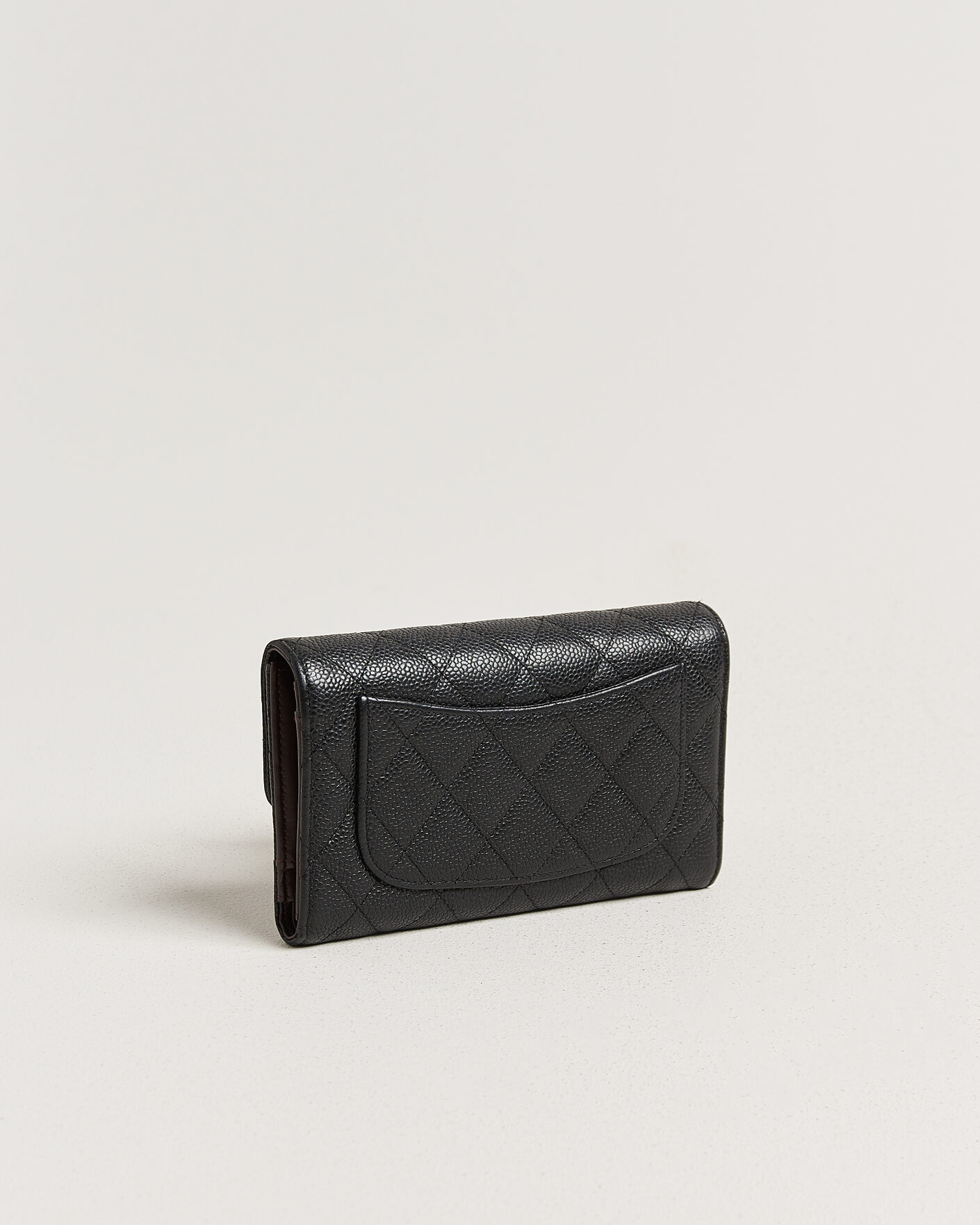 Herr | Pre-Owned & Vintage Bags | Chanel Pre-Owned | Classic Trifold Flap Wallet Caviar Leather Black