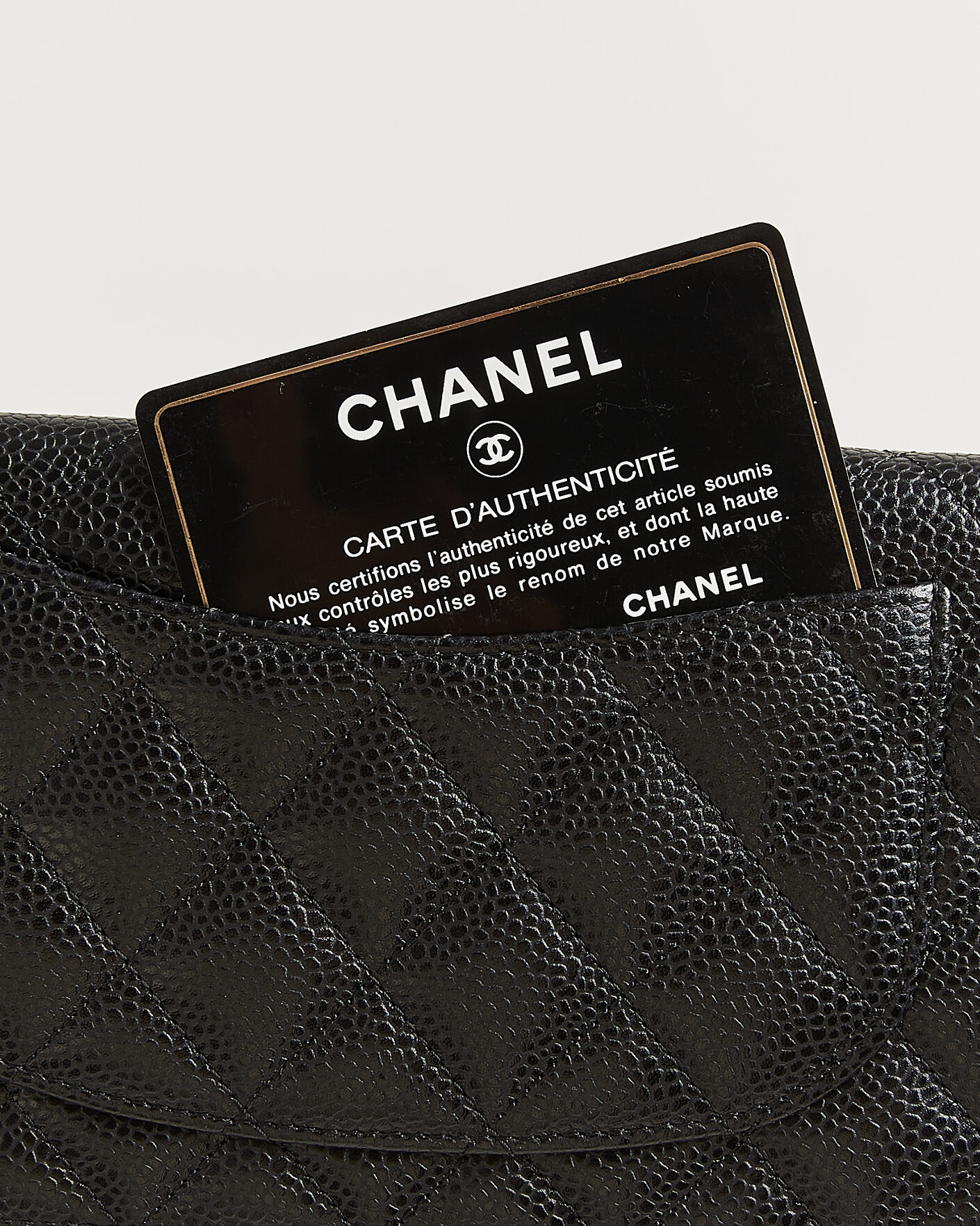 Herr | Pre-Owned & Vintage Bags | Chanel Pre-Owned | Classic Bifold Wallet Caviar Leather Black
