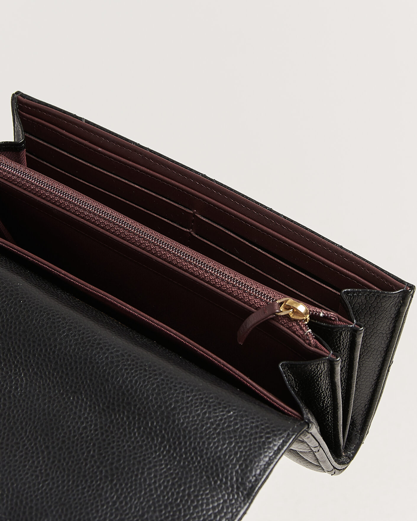 Herr | Pre-Owned & Vintage Bags | Chanel Pre-Owned | Classic Long Flap Wallet Caviar Leather Black