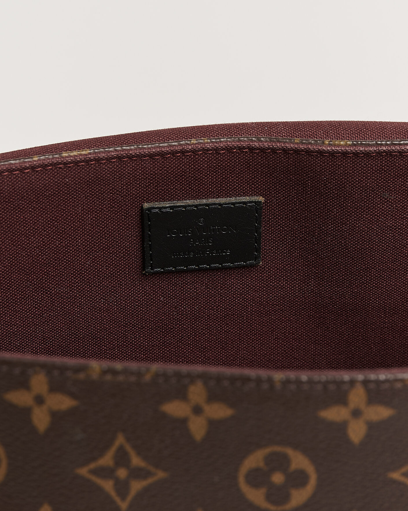 Herr | Pre-Owned & Vintage Bags | Louis Vuitton Pre-Owned | Abbesses Messenger Bag Monogram Macassar