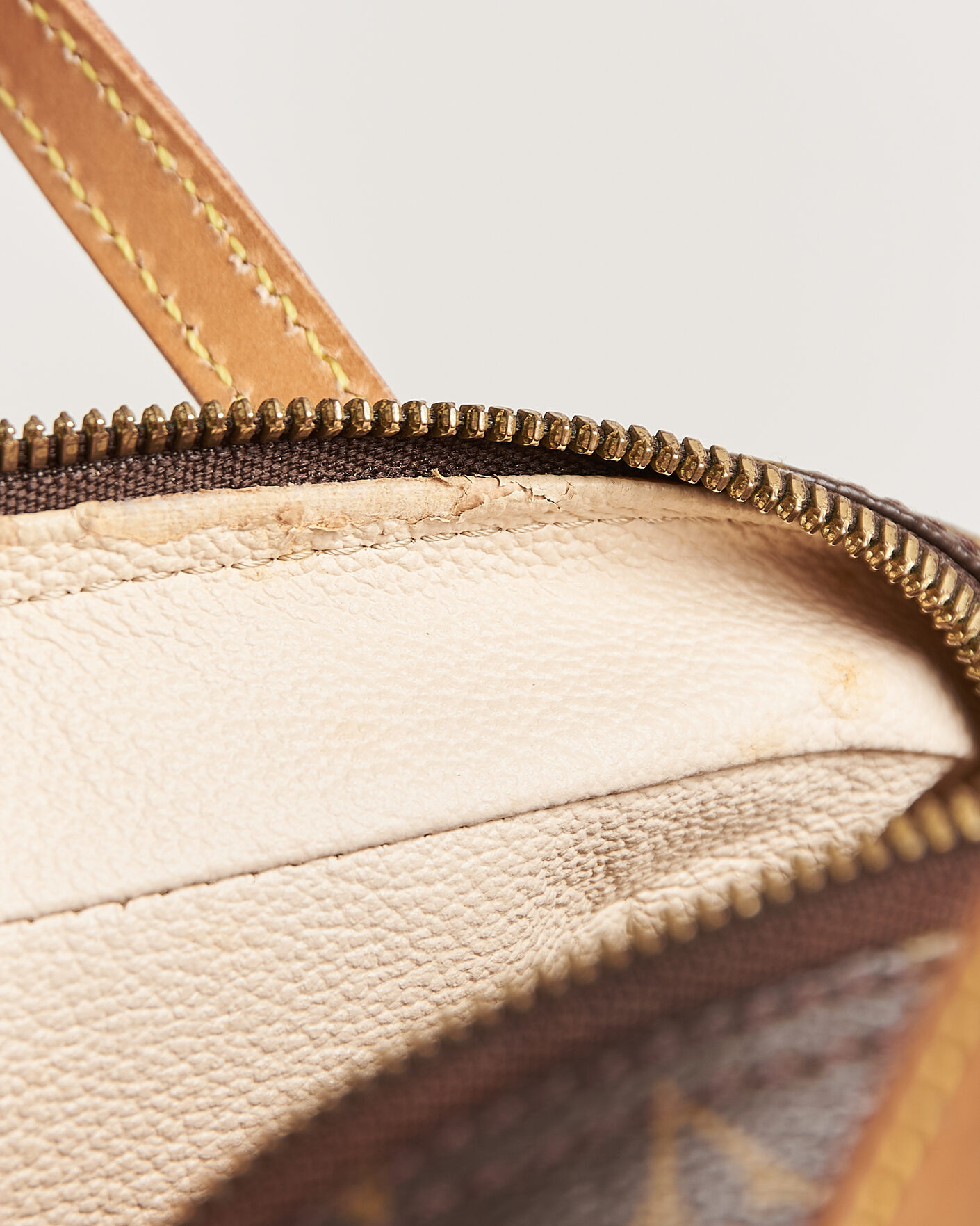 Herr | Pre-Owned & Vintage Bags | Louis Vuitton Pre-Owned | Spontini Bag Monogram
