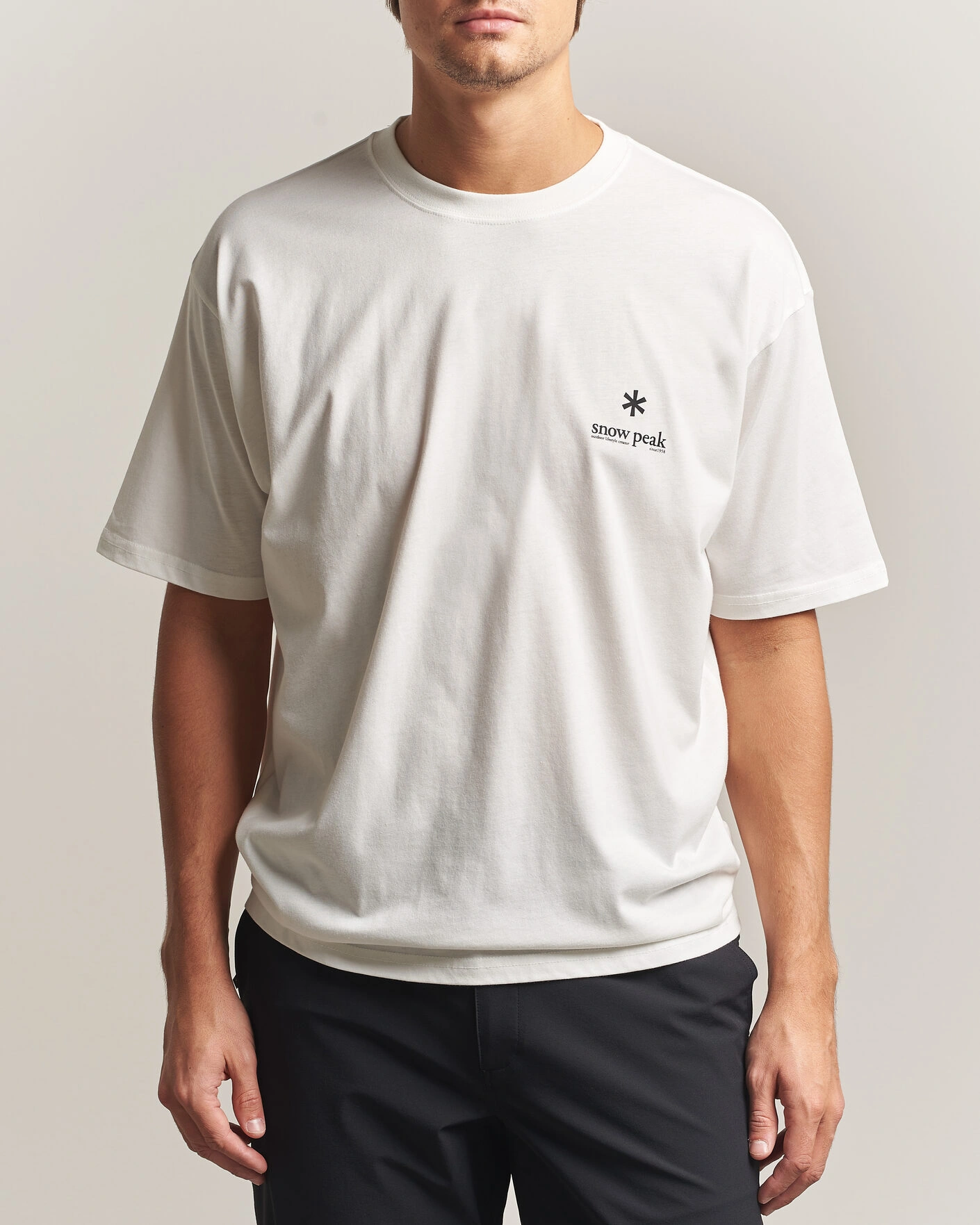 Herr | T-Shirts | Snow Peak | Soft Cotton Relaxed Logo T-Shirt Off White