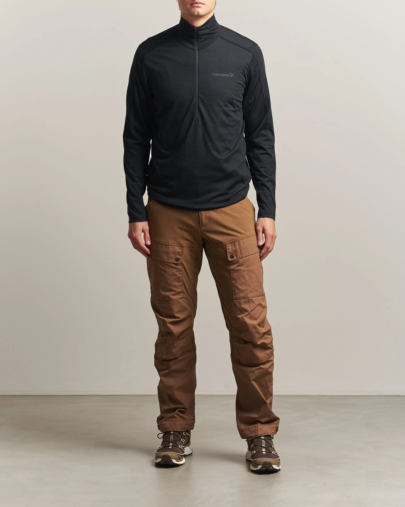 Herr | Tröjor | Norrøna | Falketind Equalizer Wool Zip Neck Caviar Black
