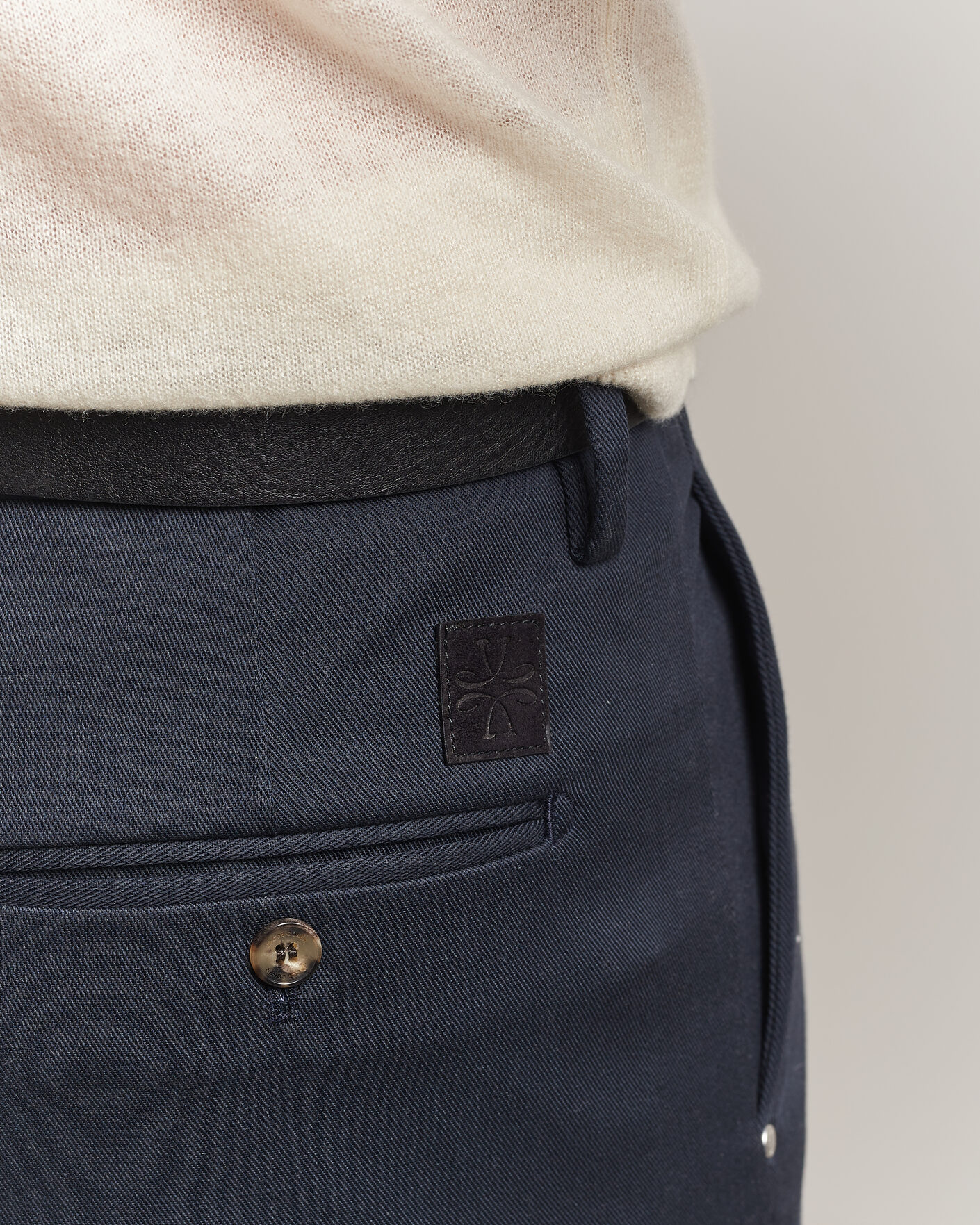 Herr | Byxor | Jacob Cohën | Lucas Pleated Cotton Gabardine Trousers Navy