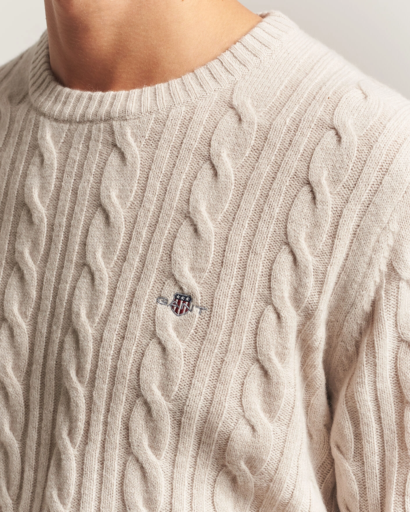 Herr | Tröjor | Gant | Lambswool Cable Crew Neck Clay Beige