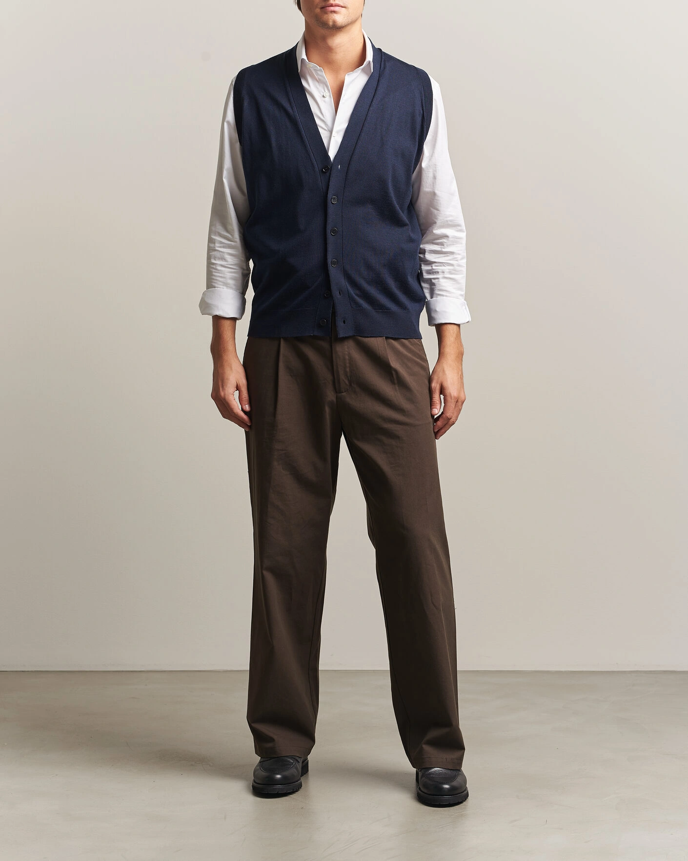 Herr | Tröjor | John Smedley | Bolton Extra Fine Merino Waistcoat Midnight