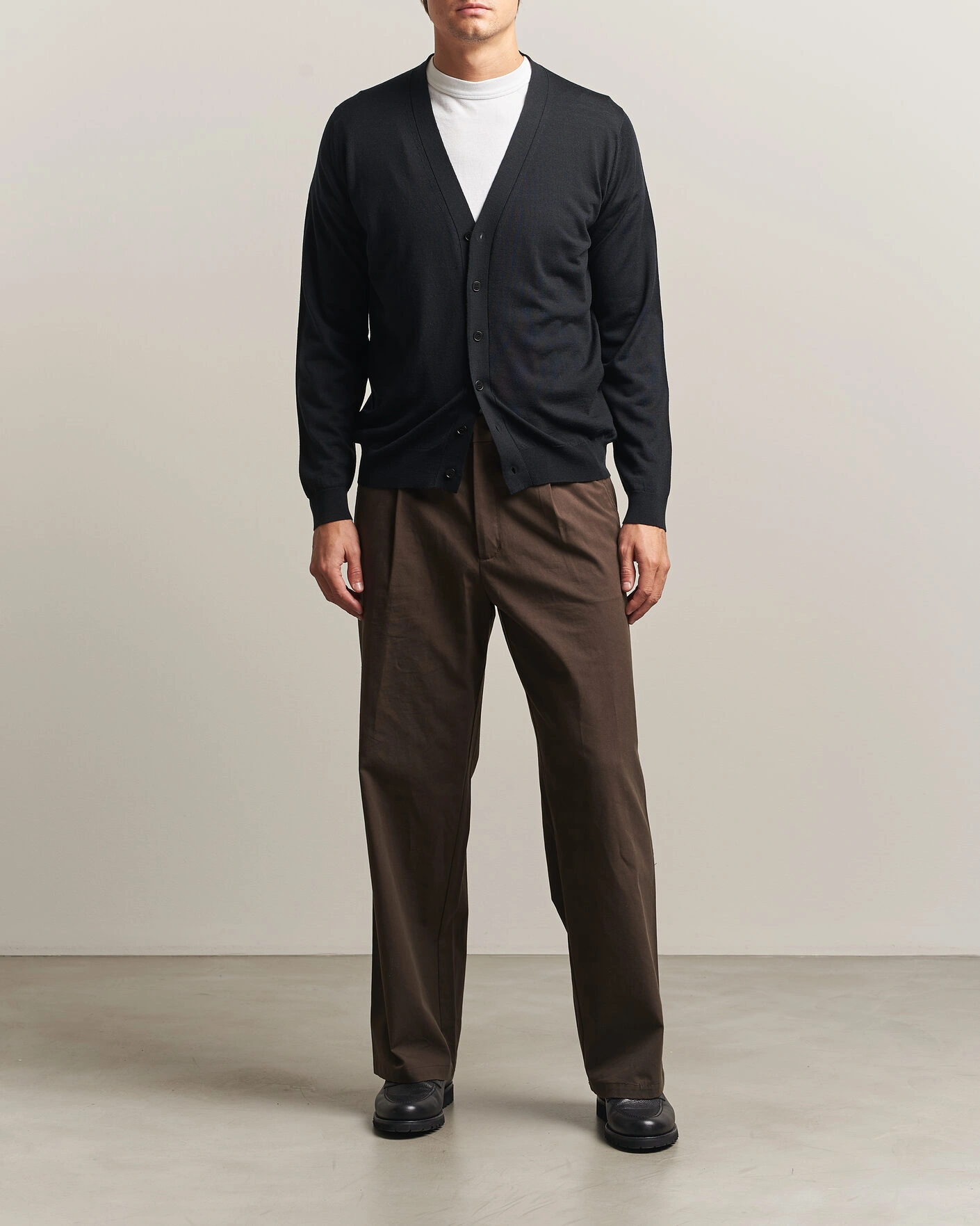 Herr | Tröjor | John Smedley | Bradrick Extra Fine Merino Cardigan Black