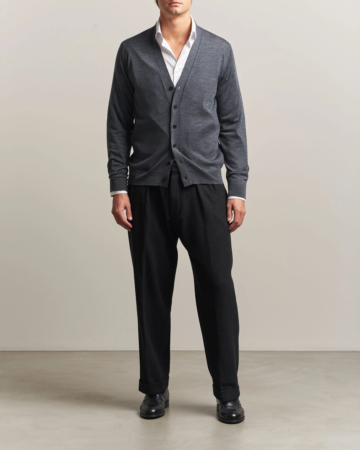Herr | Tröjor | John Smedley | Bradrick Extra Fine Merino Cardigan Charcoal