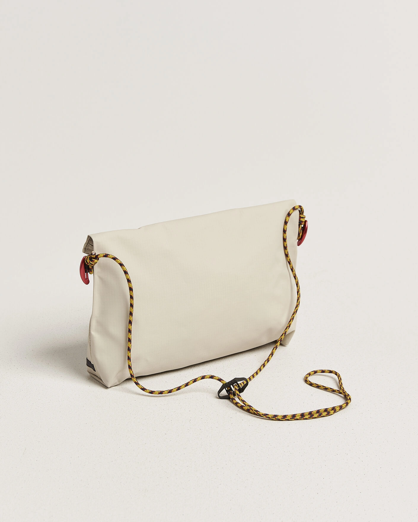 Herr | Väskor | Klättermusen | Hrid WP 3L Accessory Bag Silver Creme