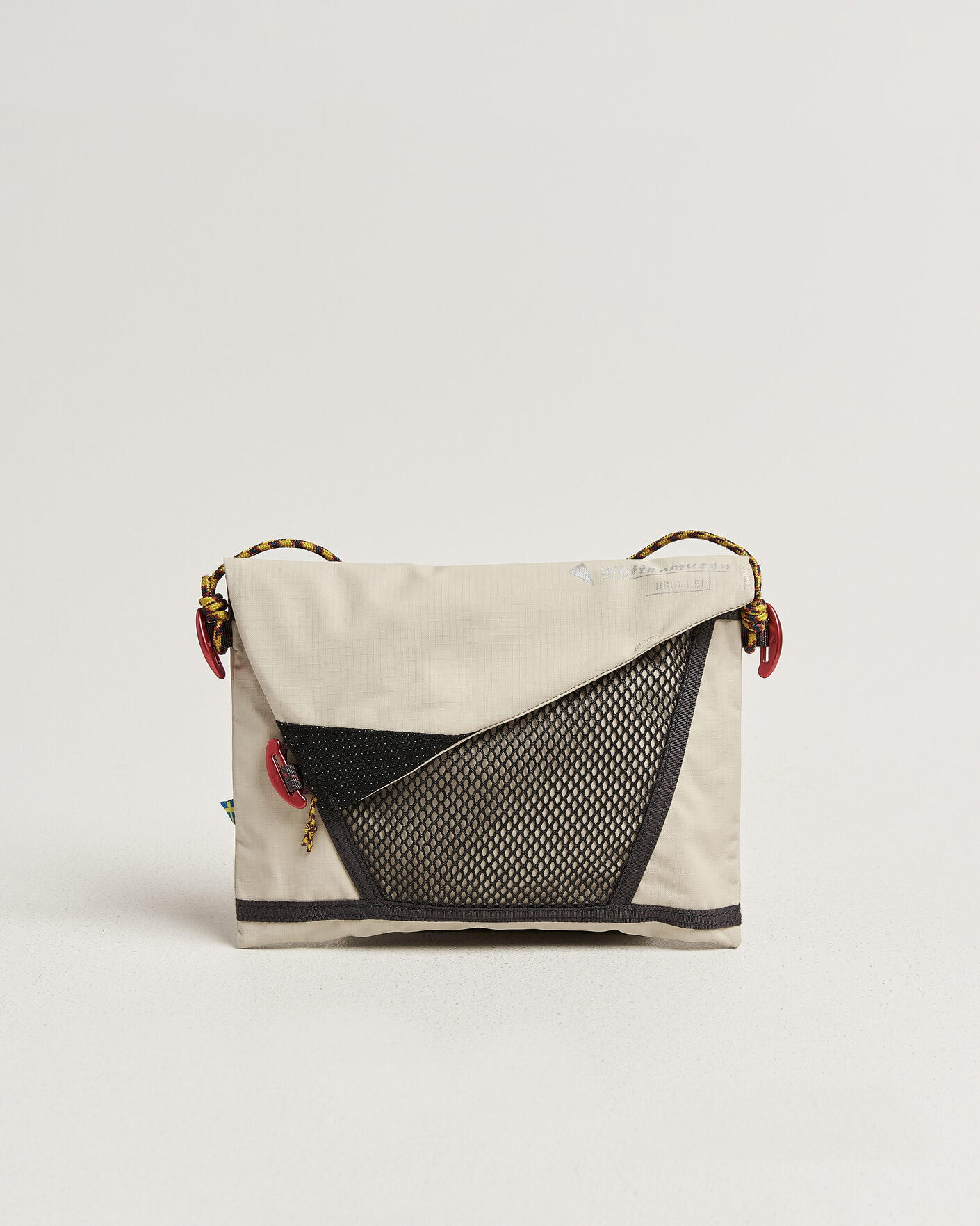 Herr | Väskor | Klättermusen | Hrid WP 1,5L Accessory Bag Silver Creme