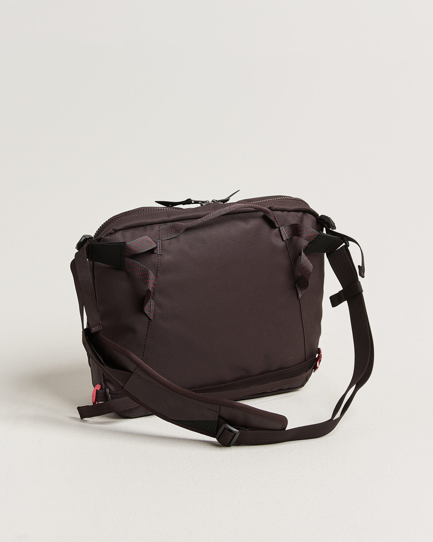 Herr | Väskor | Klättermusen | Gaut Messenger bag Brown Umber