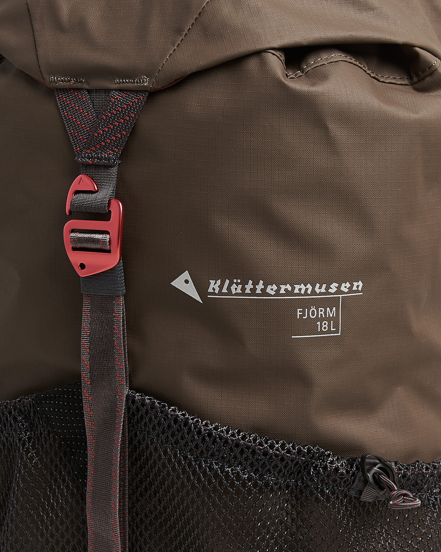 Herr | Klättermusen Fjörm Backpack 18L Slate Brown | Klättermusen | Fjörm Backpack 18L Slate Brown