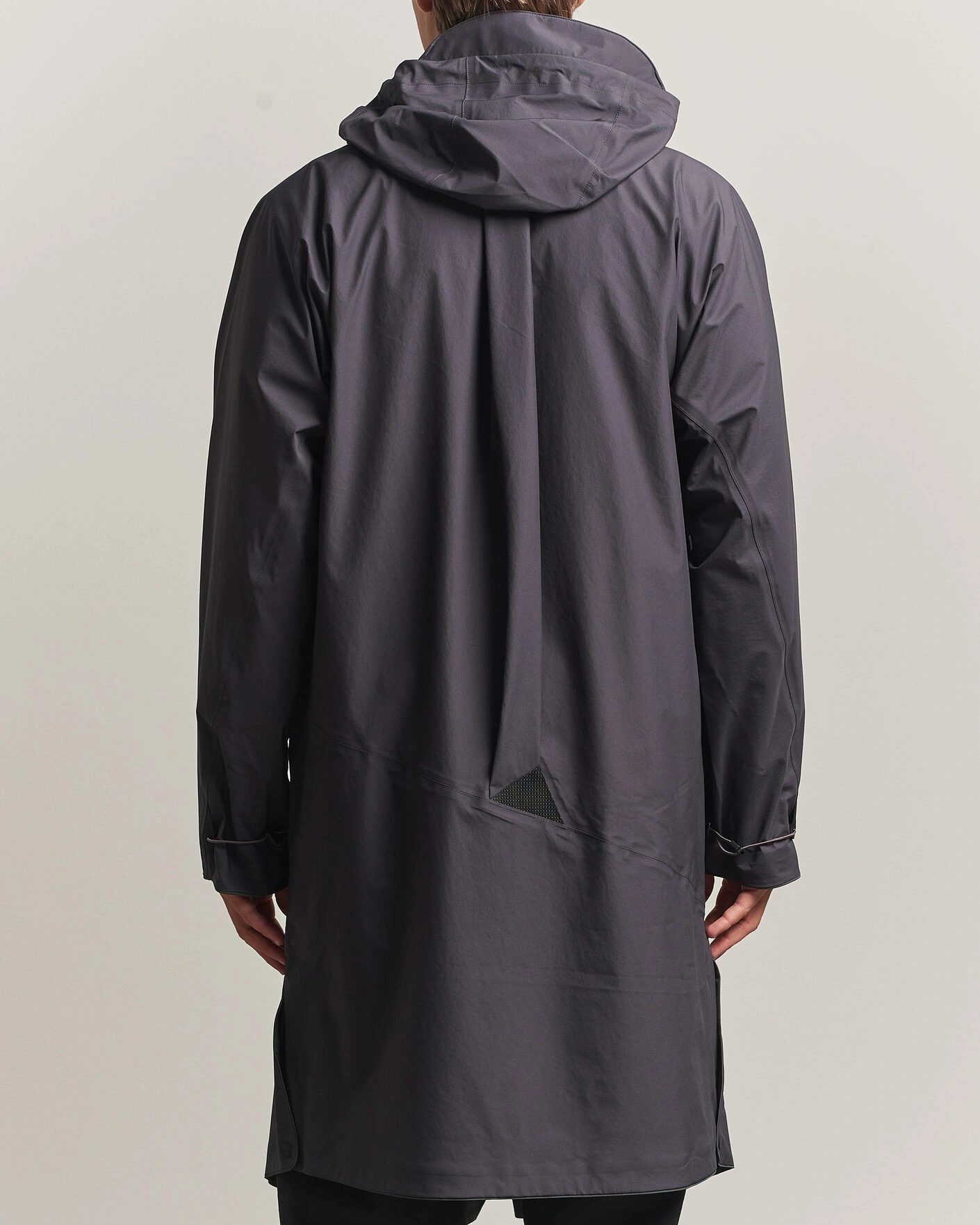 Herr | Jackor | Klättermusen | Syr Hood Parka Raven