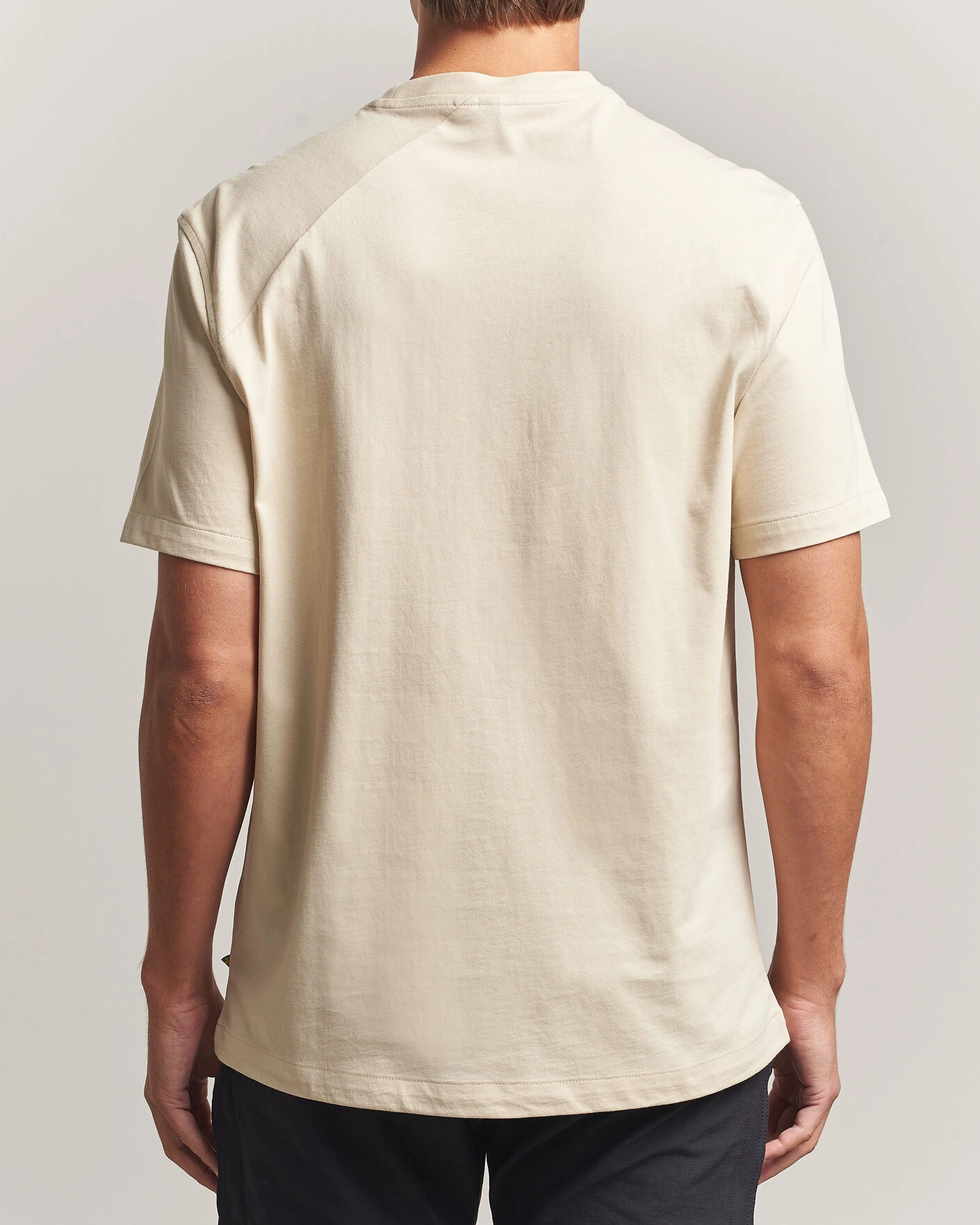 Herr | T-Shirts | Klättermusen | Root Logo T-Shirt Clay