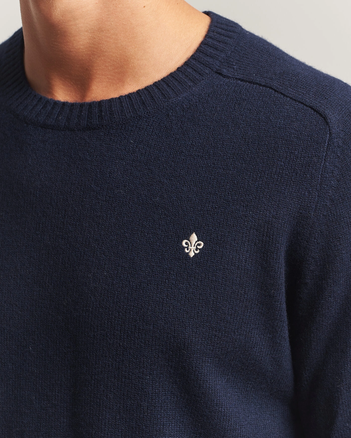 Herr | Tröjor | Morris | Hertford Lambswool Crew Neck Navy