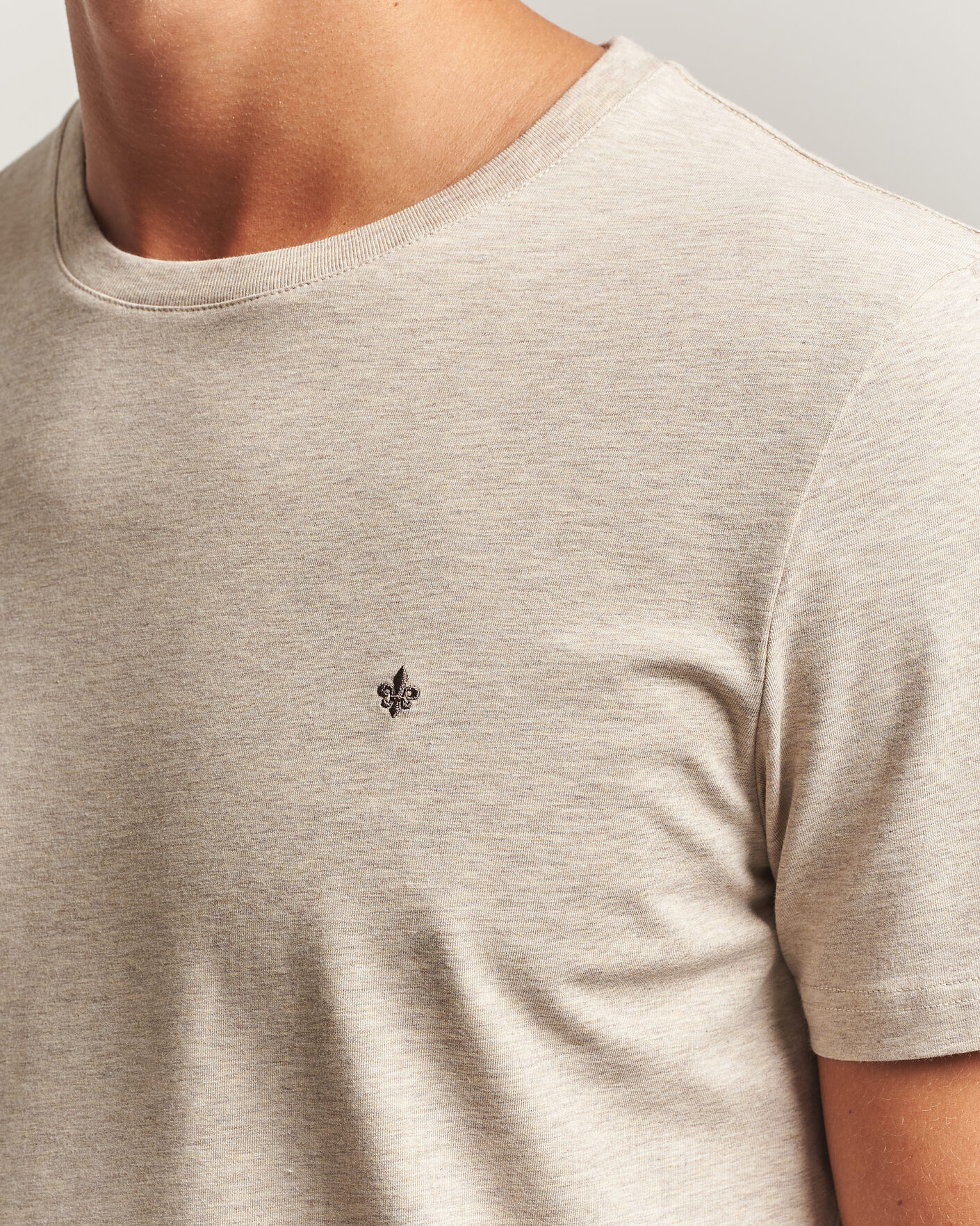 Herr | T-Shirts | Morris | James Crew Neck T-Shirt Khaki