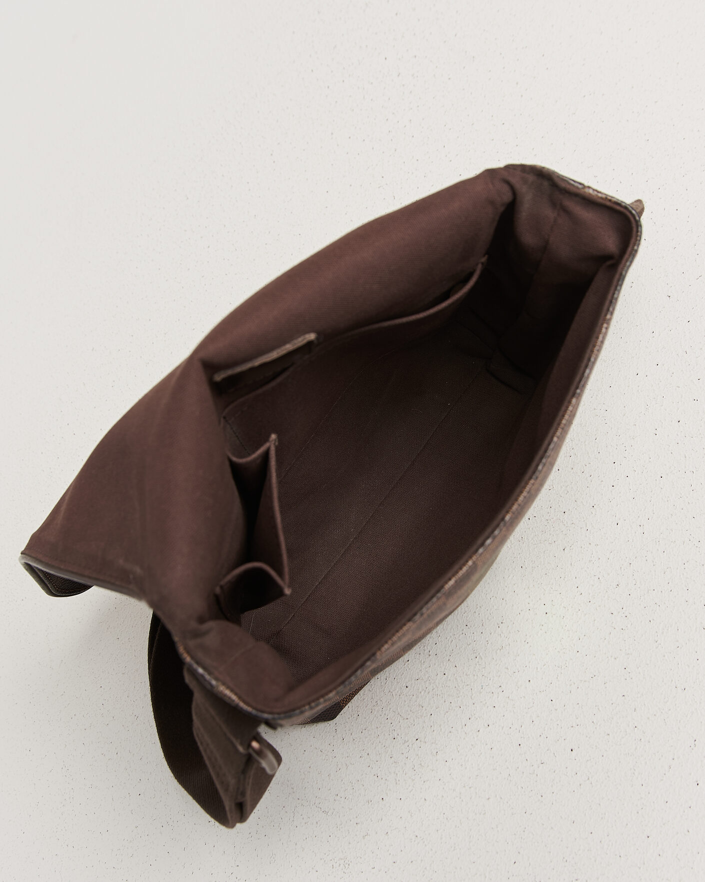 Herr | Pre-Owned & Vintage Bags | Louis Vuitton Pre-Owned | Crossbody Shoulder Bag Damier Ebene