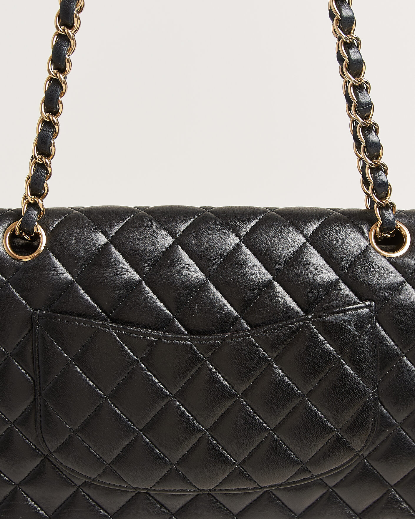 Herr | Pre-Owned & Vintage Bags | Chanel Pre-Owned | Classic Medium Double Flap Bag Lambskin Black
