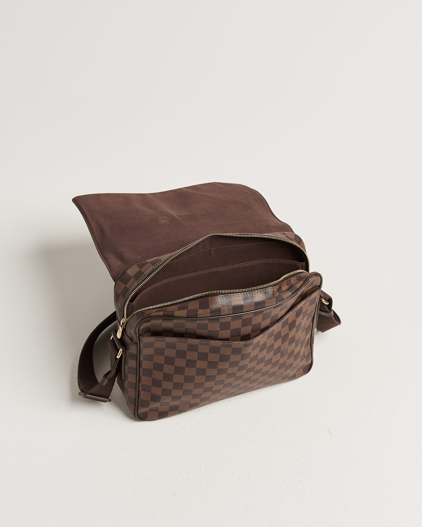 Herr | Pre-Owned & Vintage Bags | Louis Vuitton Pre-Owned | Messenger Bag Damier Ebene