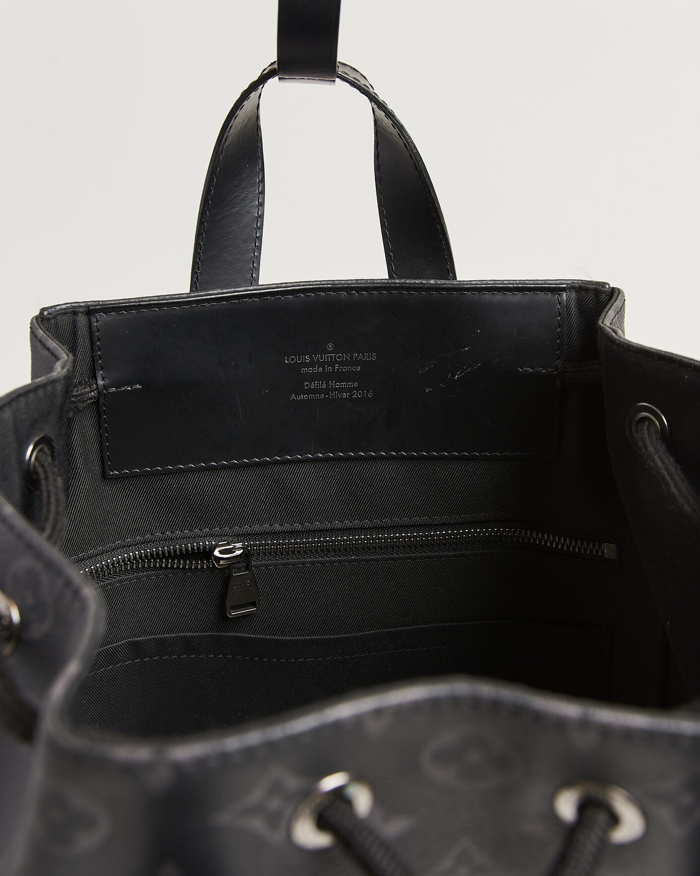 Herr | Pre-Owned & Vintage Bags | Louis Vuitton Pre-Owned | Explorer Backpack Monogram Eclipse