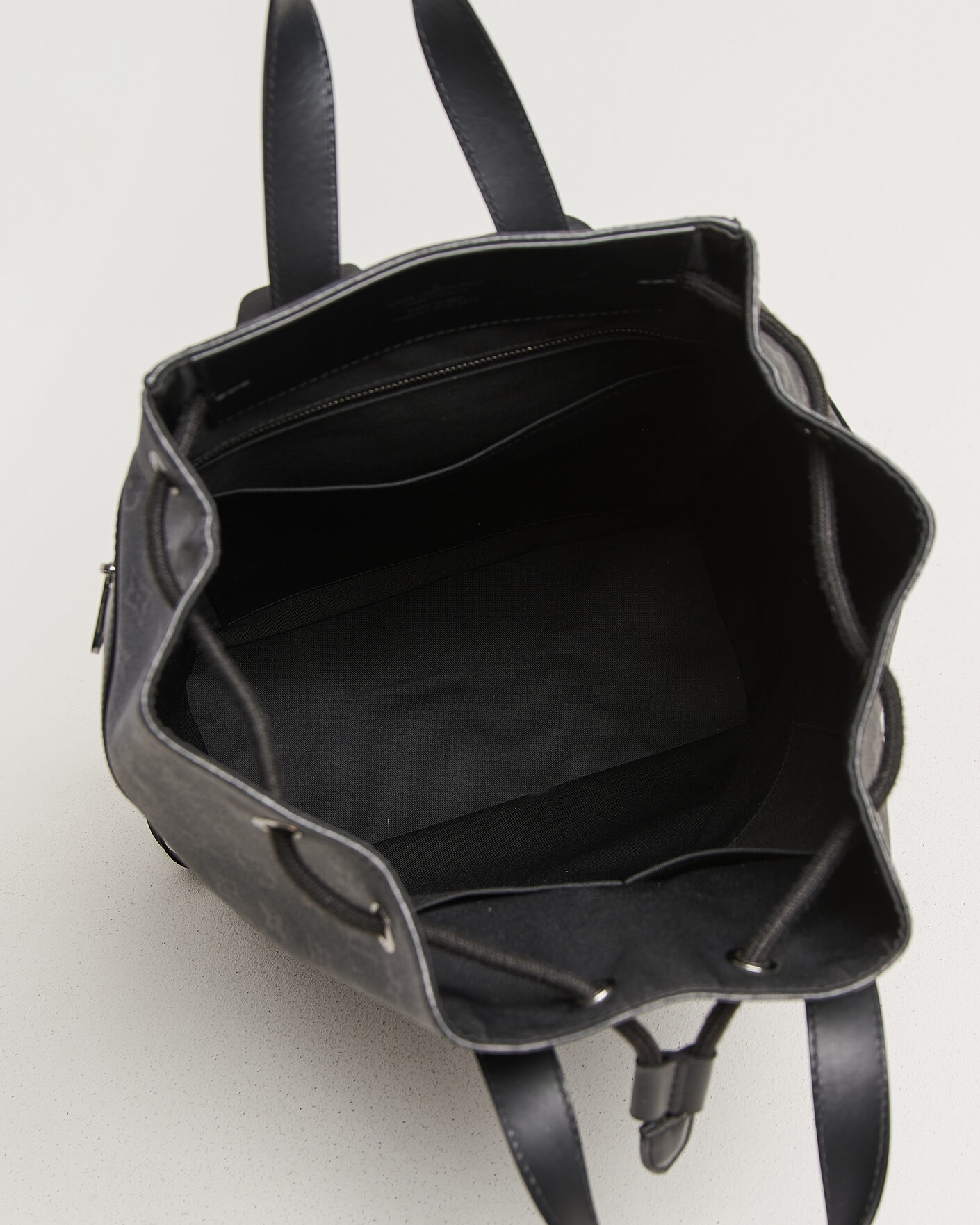 Herr | Pre-Owned & Vintage Bags | Louis Vuitton Pre-Owned | Explorer Backpack Monogram Eclipse