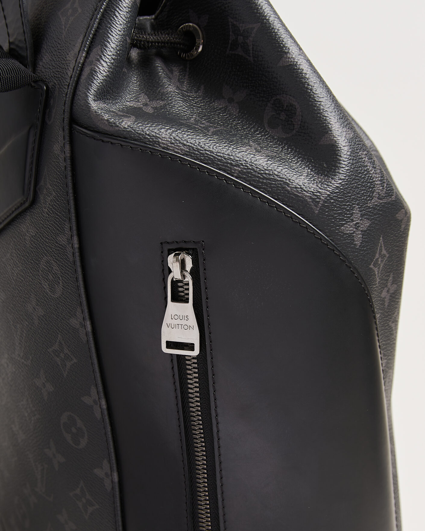 Herr | Pre-Owned & Vintage Bags | Louis Vuitton Pre-Owned | Explorer Backpack Monogram Eclipse