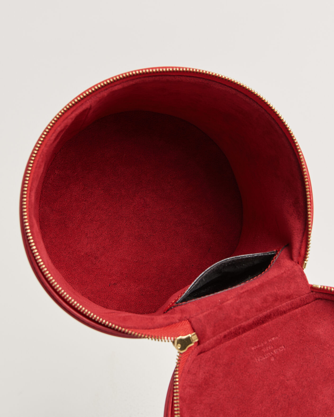 Herr | Pre-Owned & Vintage Bags | Louis Vuitton Pre-Owned | Cannes Vanity Case Epi Leather Red