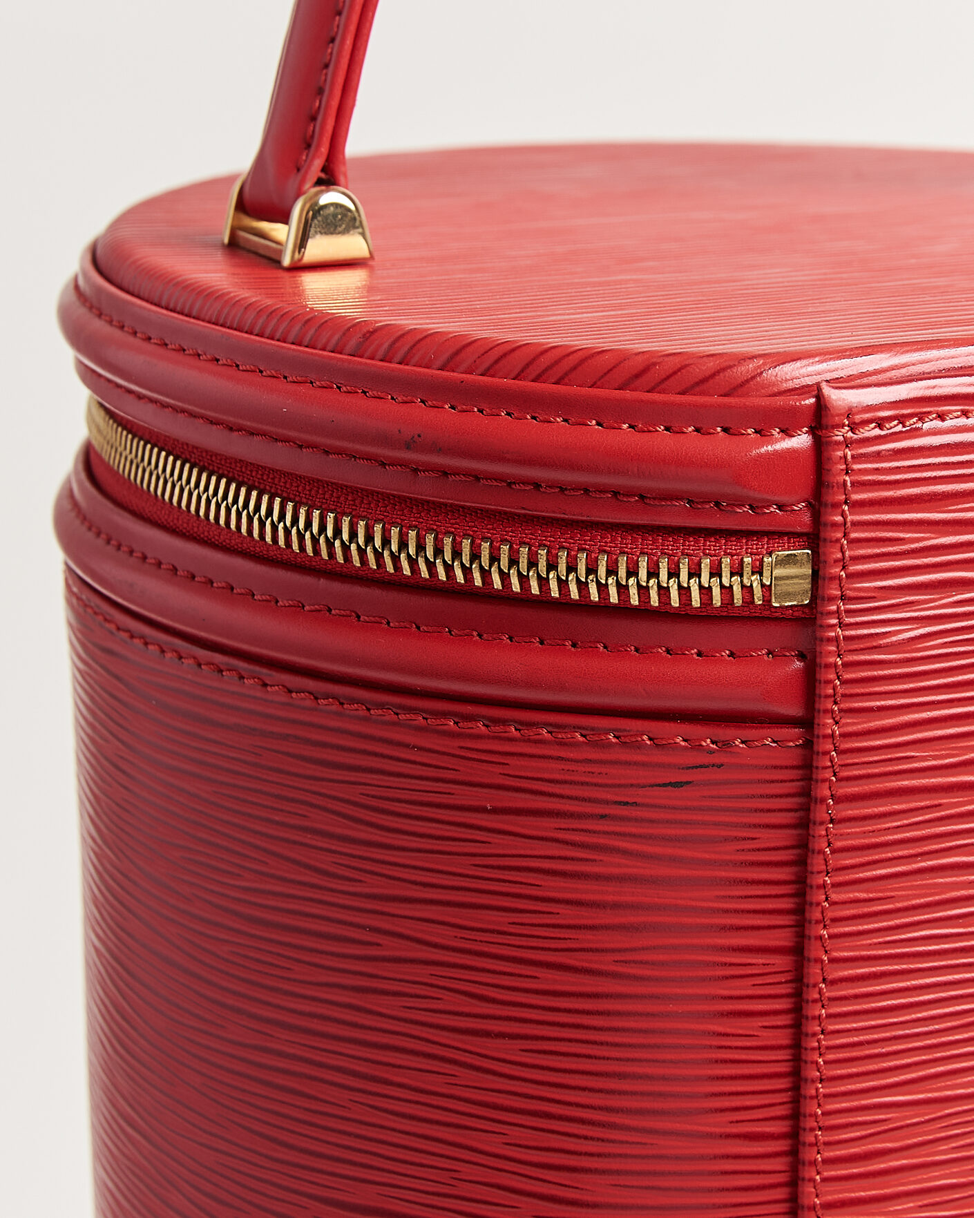 Herr | Pre-Owned & Vintage Bags | Louis Vuitton Pre-Owned | Cannes Vanity Case Epi Leather Red