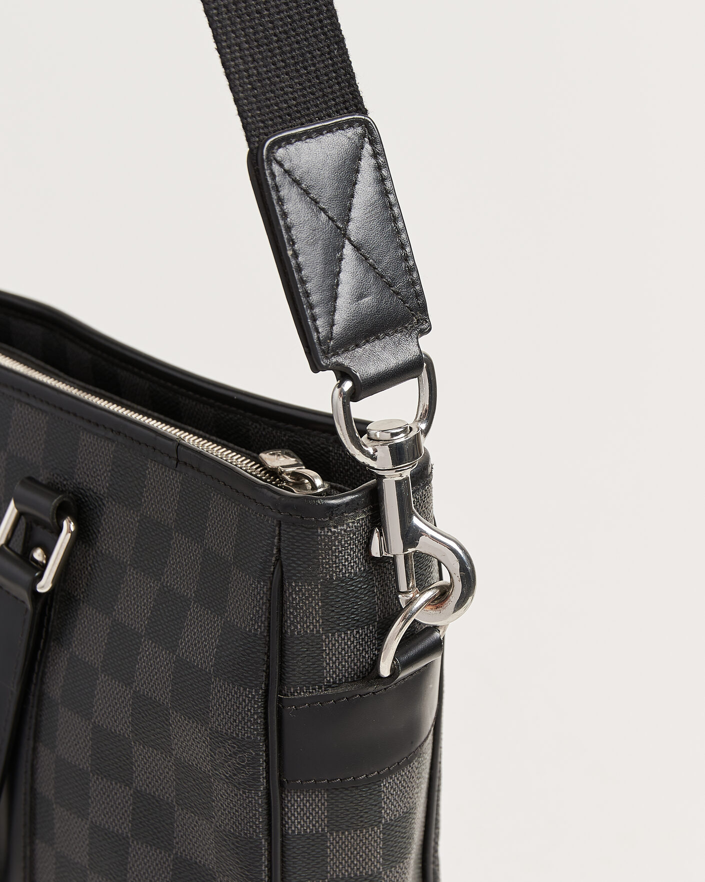 Herr | Pre-Owned & Vintage Bags | Louis Vuitton Pre-Owned | Tote Bag Damier Graphite