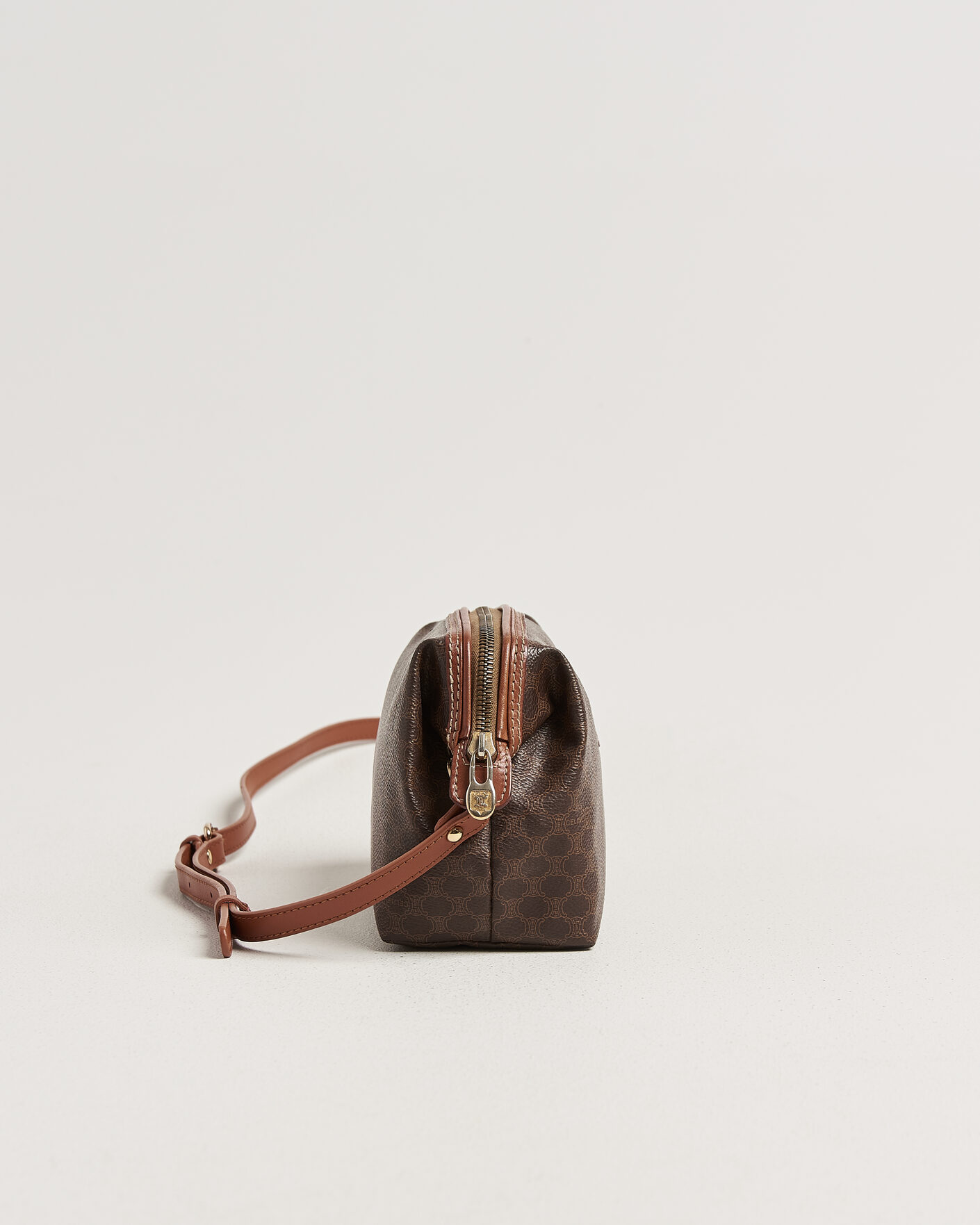 Herr | Pre-Owned & Vintage Bags | Celine Pre-Owned | Macadame Pouch Bag Monogram