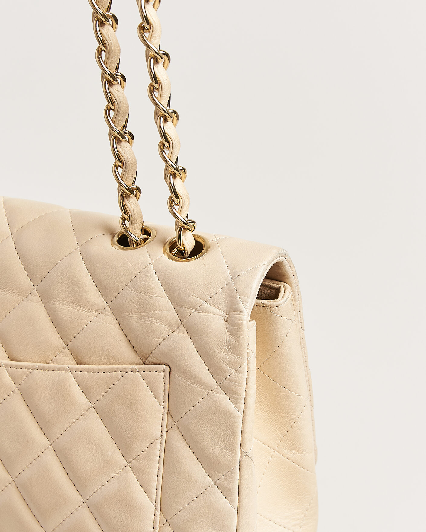 Herr | Pre-Owned & Vintage Bags | Chanel Pre-Owned | Classic Jumbo Single Flap Bag Lambskin Beige