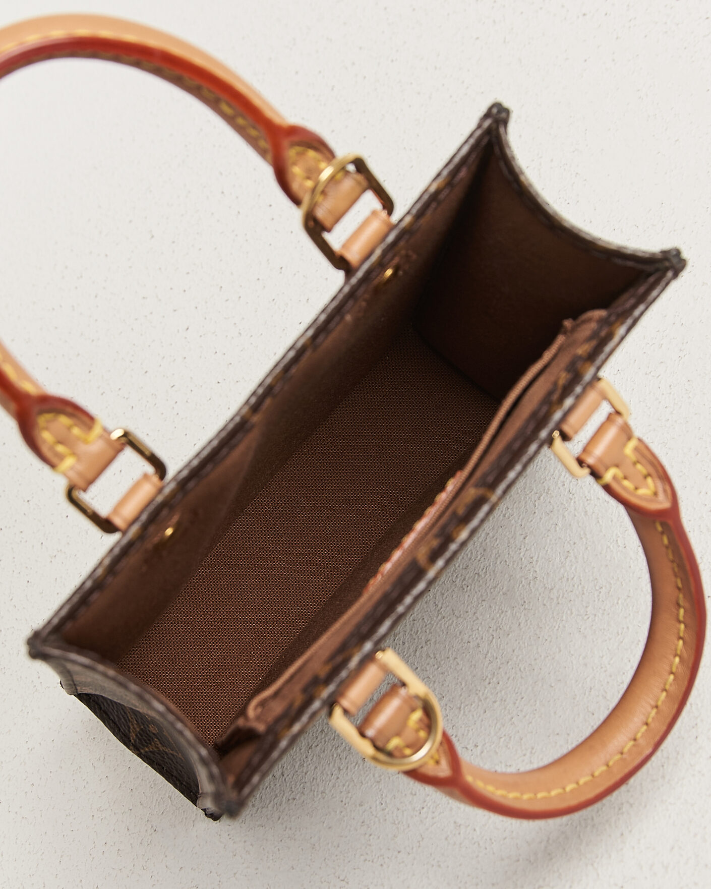 Herr | Pre-Owned & Vintage Bags | Louis Vuitton Pre-Owned | Sac Plat Petit Bandouliére Monogram