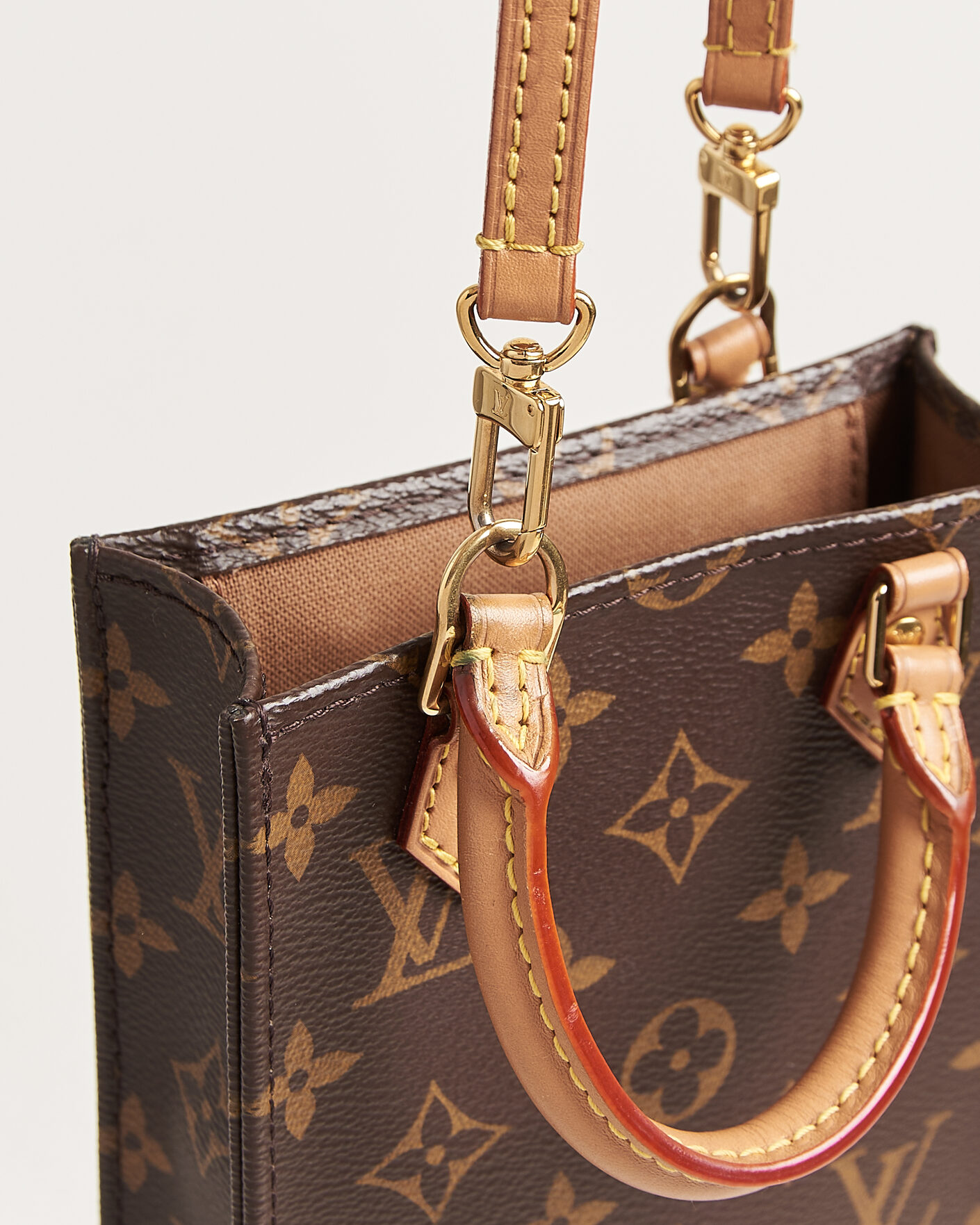 Herr | Pre-Owned & Vintage Bags | Louis Vuitton Pre-Owned | Sac Plat Petit Bandouliére Monogram