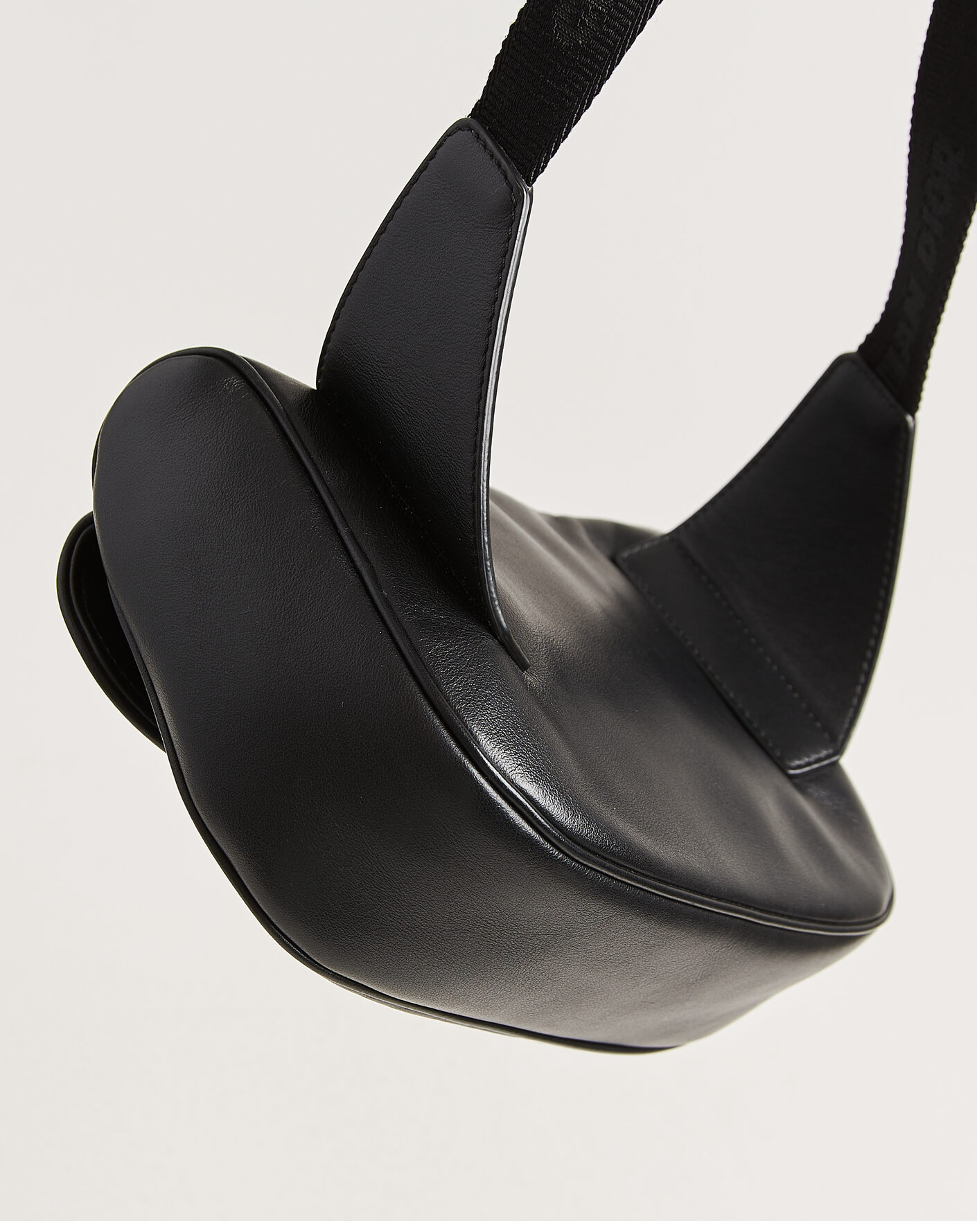 Herr | Pre-Owned & Vintage Bags | Dior Pre-Owned | Saddle Bag Oblique Leather Black