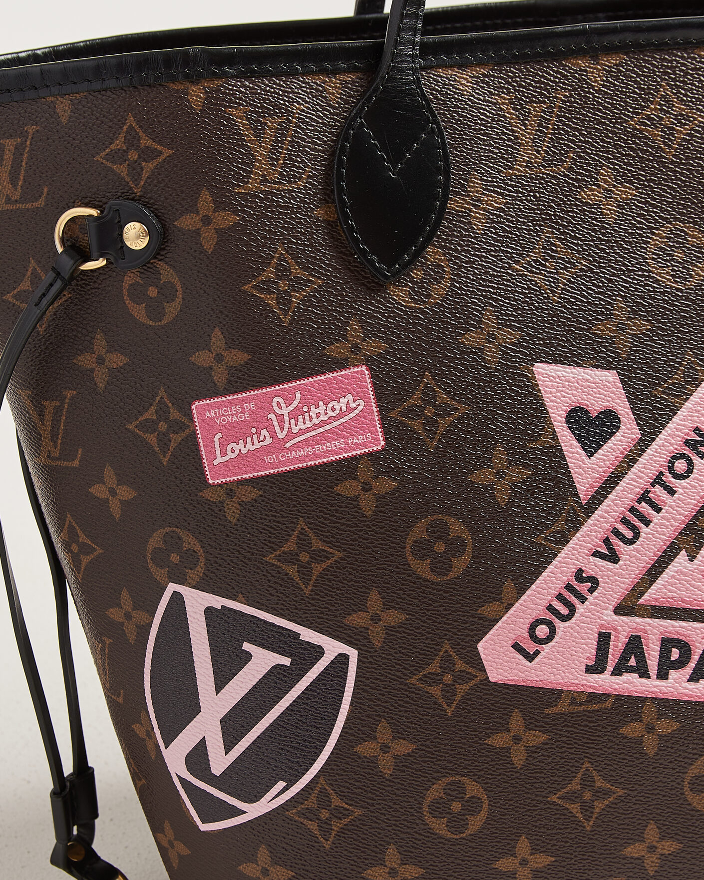Herr | Pre-Owned & Vintage Bags | Louis Vuitton Pre-Owned | Neverfull MM World Tour Japan Monogram
