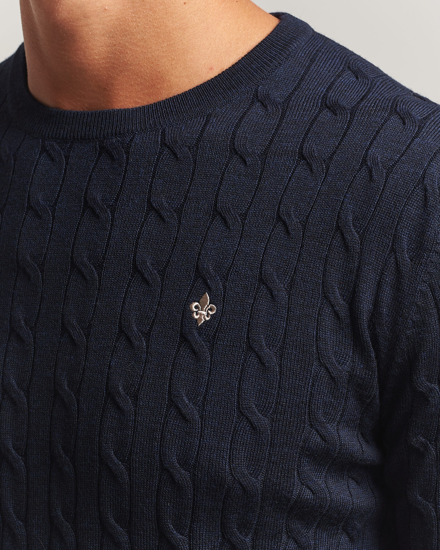 Herr | Tröjor | Morris | Merino Cable O-Neck Navy