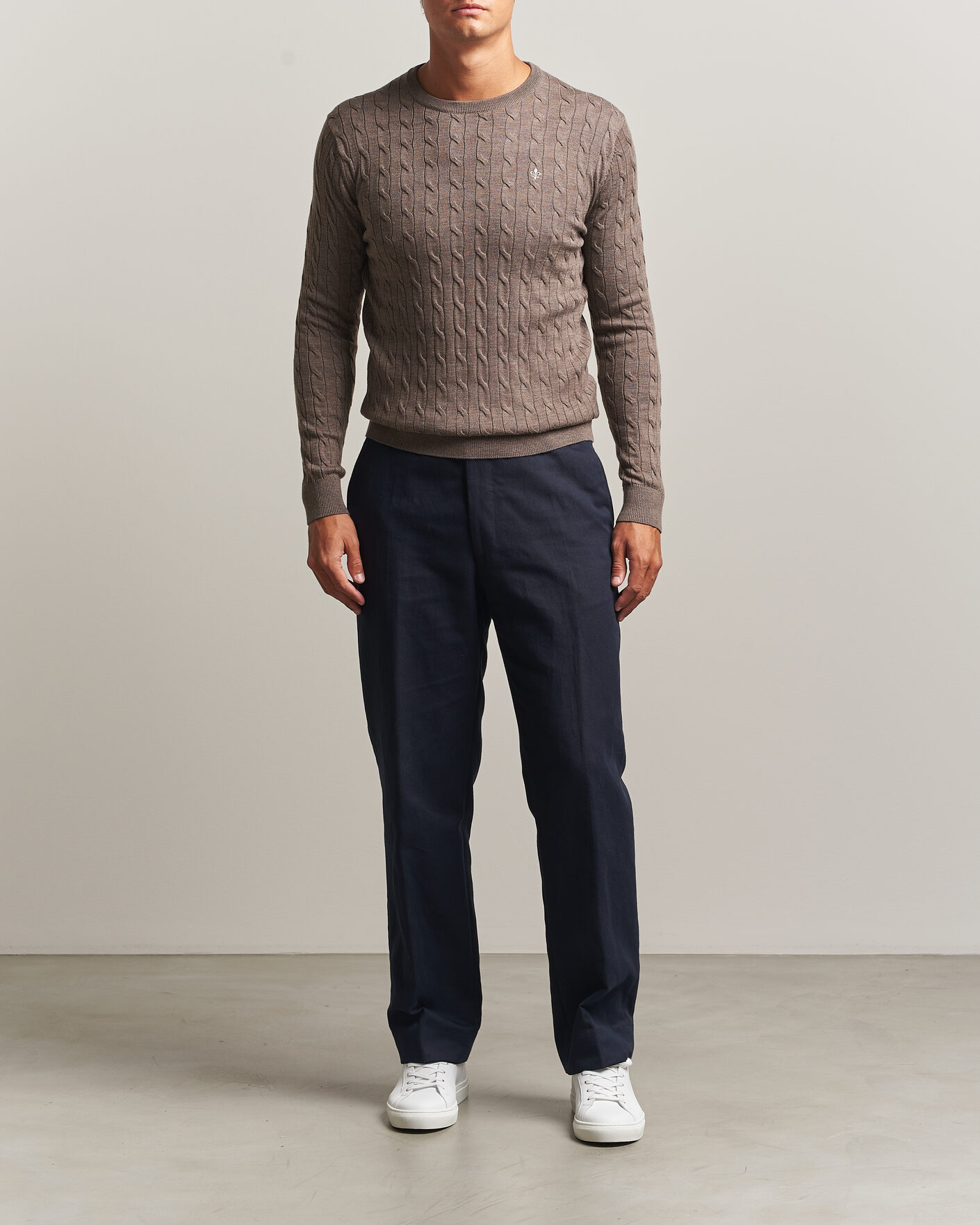 Herr | Tröjor | Morris | Merino Cable O-Neck Brown