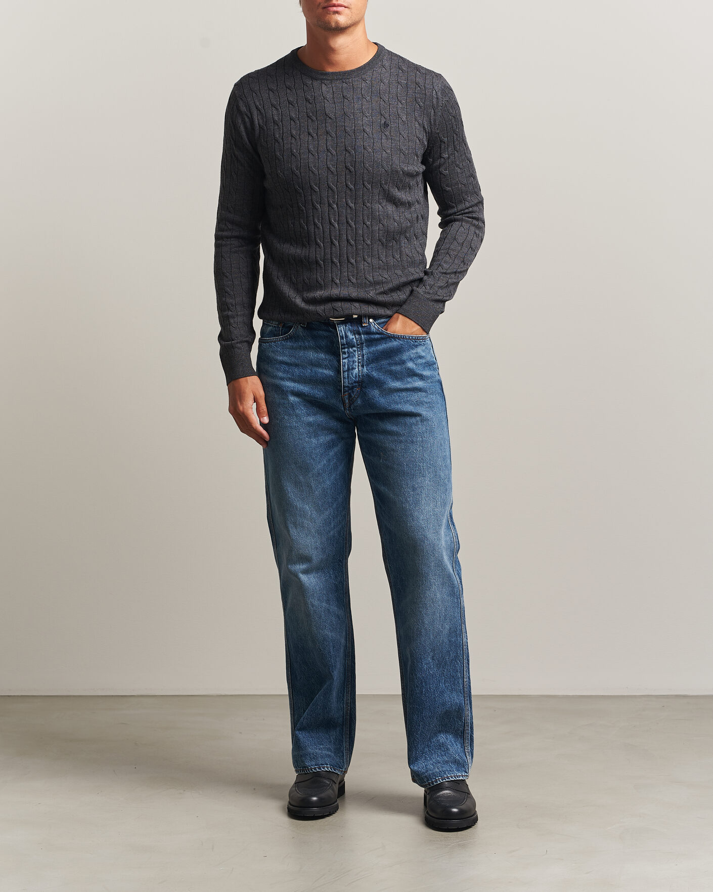 Herr | Tröjor | Morris | Merino Cable O-Neck Grey